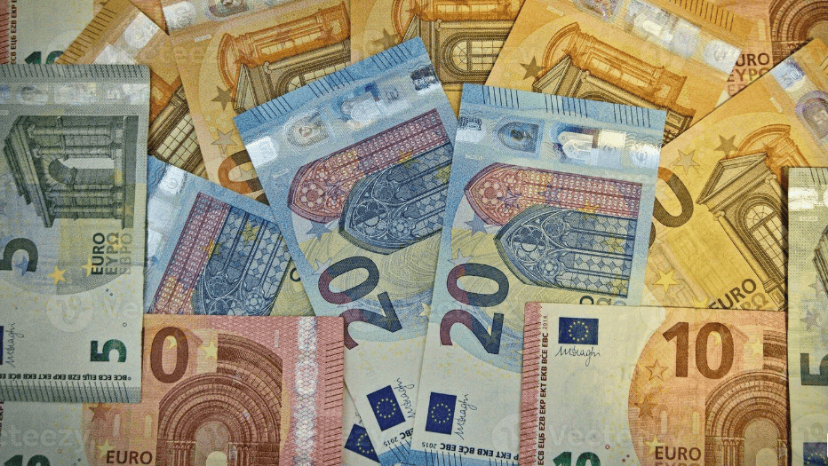 counterfeit euro bills banknote